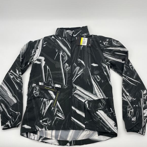 New NIKE Lightweight Jacket Size S Shield Full Zip Windbreaker Rain Running - Picture 3 of 10